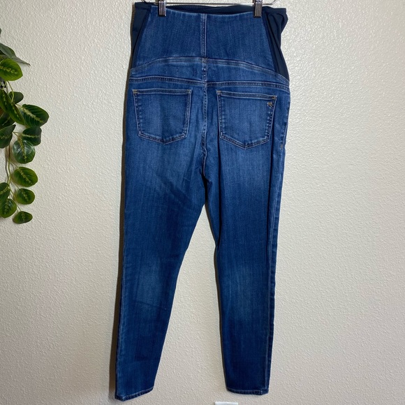 Madewell Maternity Over-the-Belly Skinny Jeans in Danny Wash: TENCEL™ Denim 27 - Picture 4 of 10